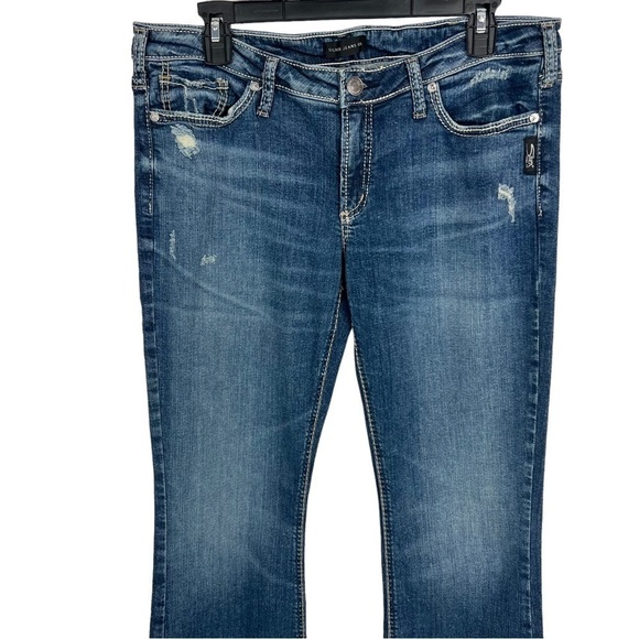 Silver Women’s Blue Jeans Sz W32/L31 Tuesday Bootcut Distressed Pockets Stretch - Picture 2 of 13